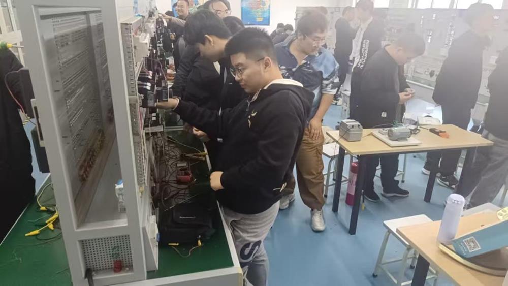 f5542845b7c04b69b72ecfcfe62b96c6.Jpeg