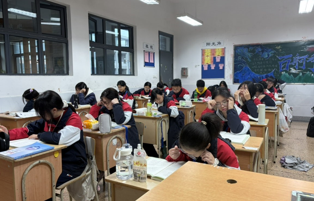 49c0408776564e6fb987f35eccd13c0d.png